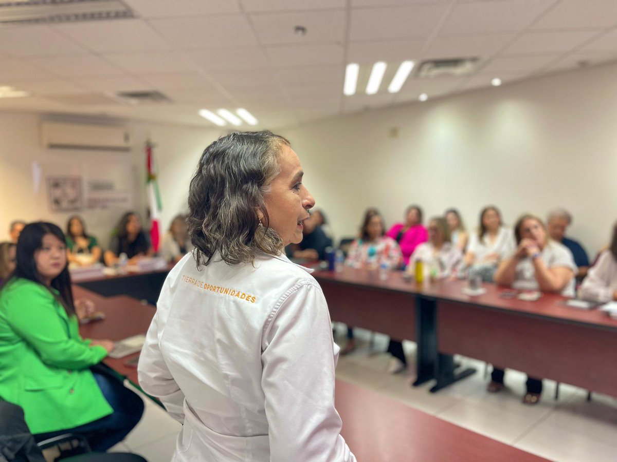 SonoraBienestar's tweet photo. 🔘 Esta mañana en #Sedesson fuimos sede de la Reunión Mensual de Voluntariados de las Dependencias de @Gobiernosonora, cuyo fin es trabajar conjuntamente para favorecer a la población en mayor vulnerabilidad. https://t.co/pnVRFqiWBA