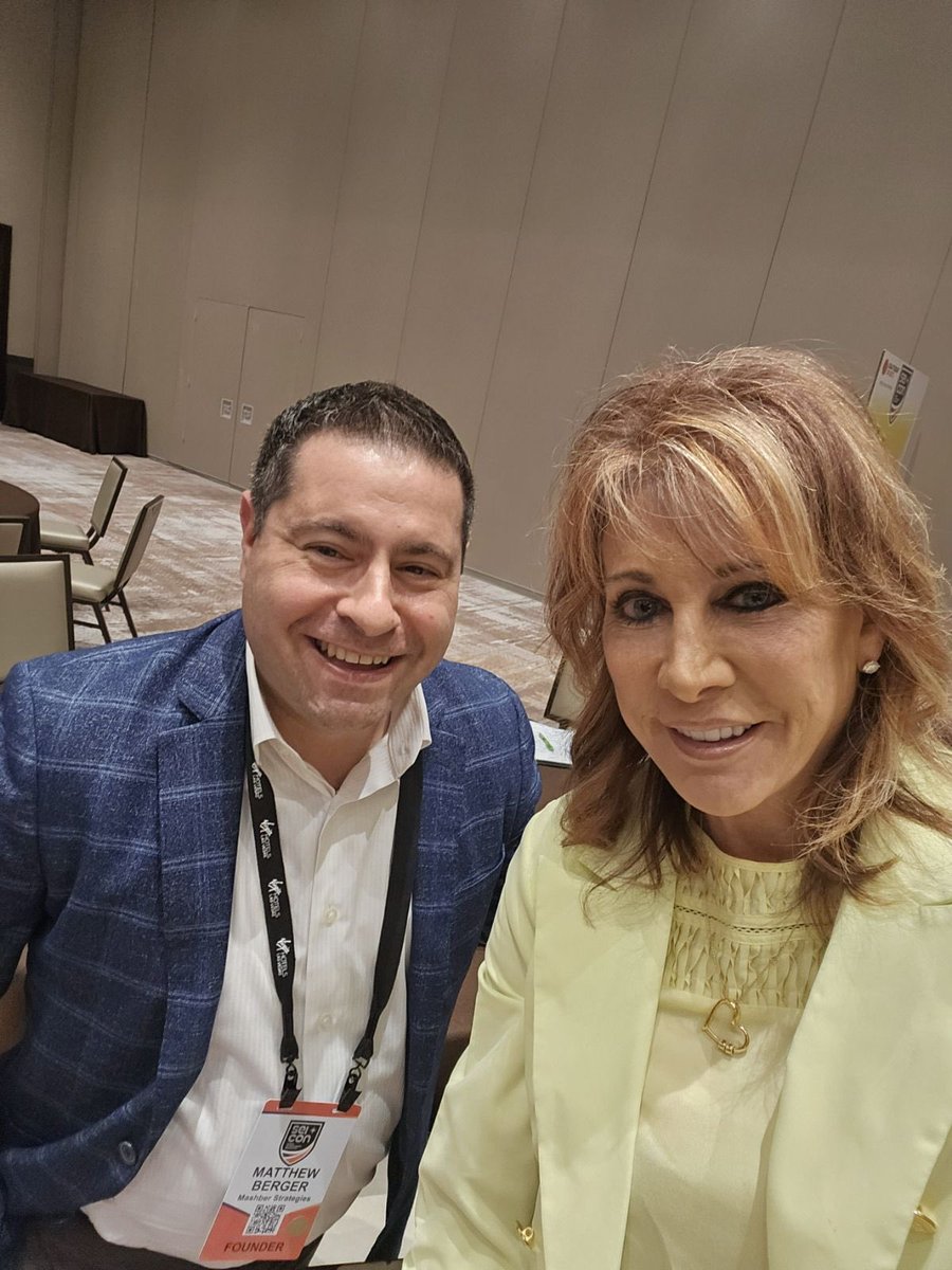 BergerMatt's tweet photo. Joined Basketball Hall of Famer @NancyLieberman at @SEICon_org to discuss sports, philanthropy and social action, sharing the great work of @EradicateHate_ https://t.co/VlYweBoiE3