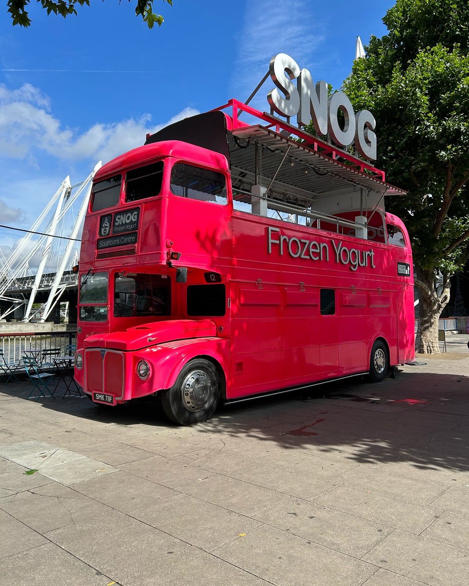 nathanhaston's tweet image. Had a #snog at the #londoneye today!  Total blast! 10/10 do recommend!  #fishandchips again and #gelato to round off the night!  Cheerio!