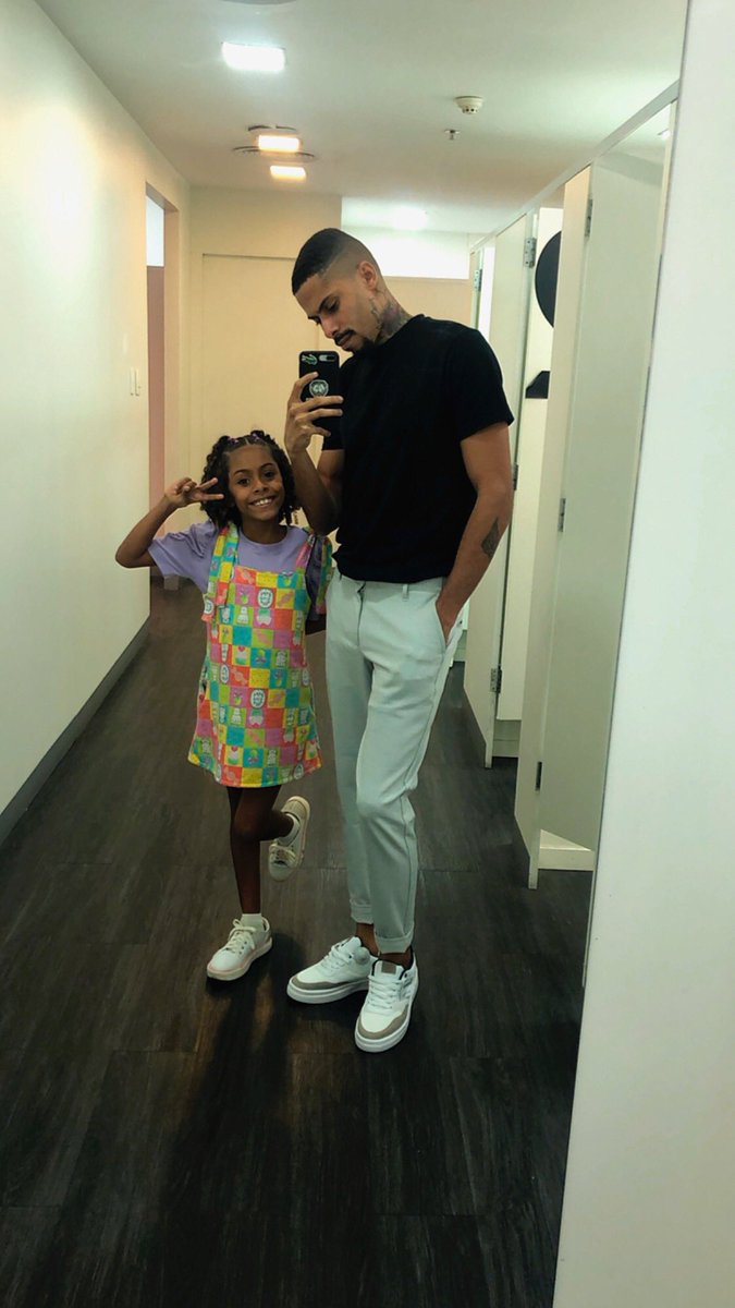 Hj foi um dia muito especial pra mim. Por esta juntamente do amor da minha vida. Sua felicidade e a minha felicidade meu amor papai ama muito vc 🦷🍔🍟🍿📽️
