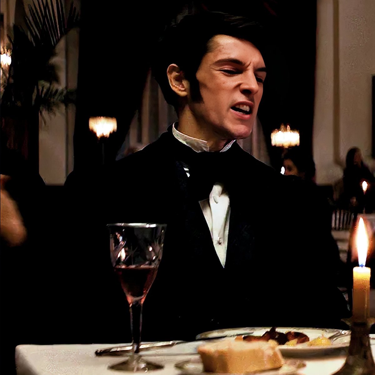 CMagnumfan's tweet photo. #ColinMorgan as #LewisCartwright in #TheDeadDontHurt https://t.co/MRNnJQg67o