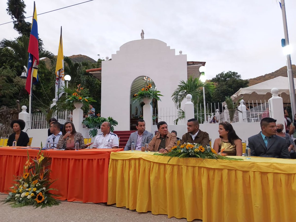 #Inicia Sesión Especial con motivo de celebrarse el día de la Virgen del Carmen.#16Jul

#VenezuelaVaPaLante
#ConsejoLegislativoNE