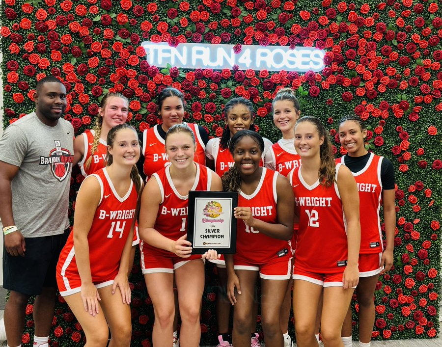 Great Win today!!! Tough Competition! Silver Champions!! Great Team Win!! <a href="/mikemillsnc/">Mike Mills WBB College Recruiting</a> @weworkhoopsshaun <a href="/TBWexposure/">Team Brandan Wright</a> #runfortherosesChampions
<a href="/NE2khoops/">NE2KHoops</a>
<a href="/PrepgirlsHoops/">Prep Girls Hoops 🏀</a>