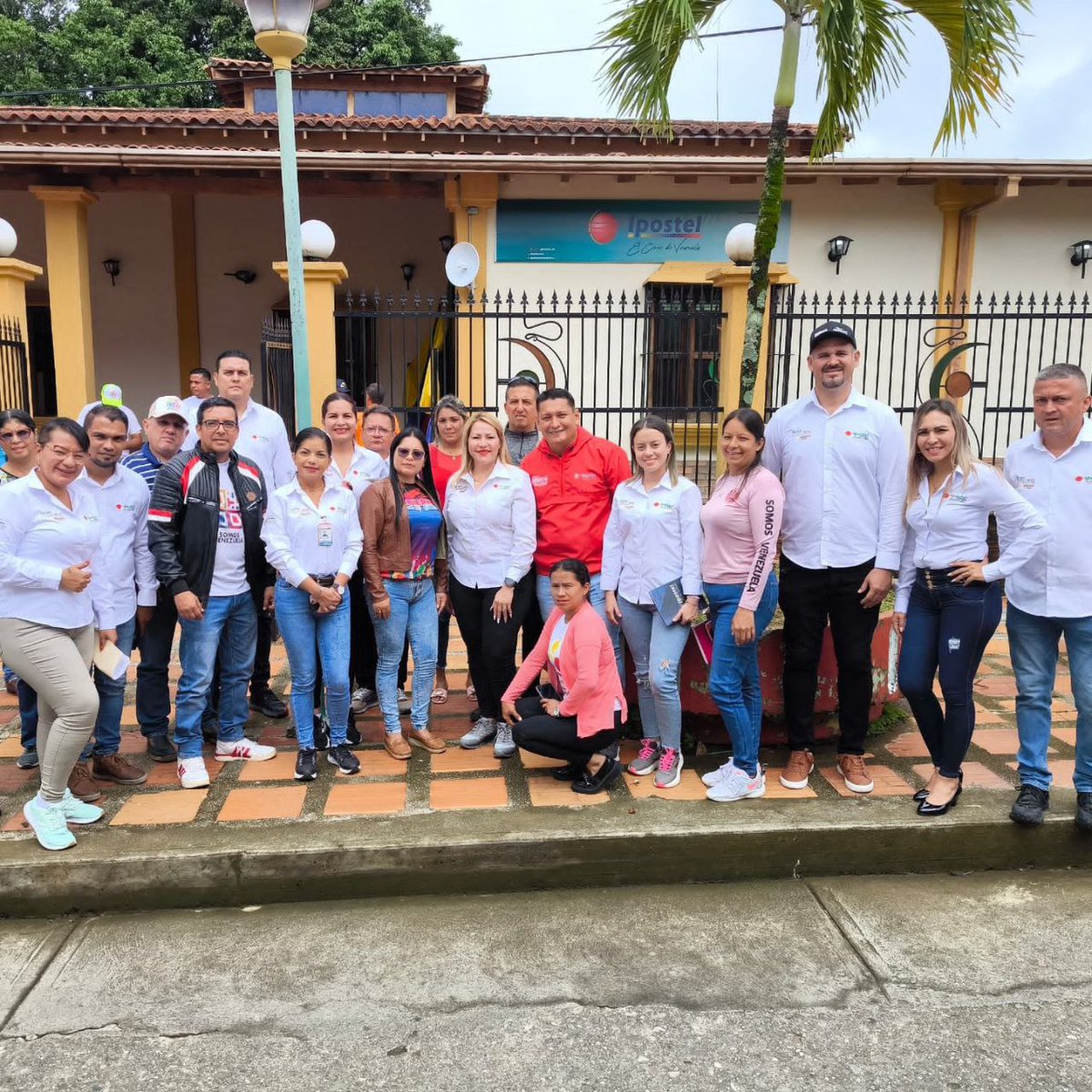#NoticiasIpostel // El Instituto Postal Telegráfico de Venezuela (Ipostel), ente adscrito al Ministerio del Poder Popular para el Transporte, reinaugura la Oficina Postal Telegráfica en la localidad de Barinitas estado Barinas, marcando un paso adelante en la mejora del servicio.