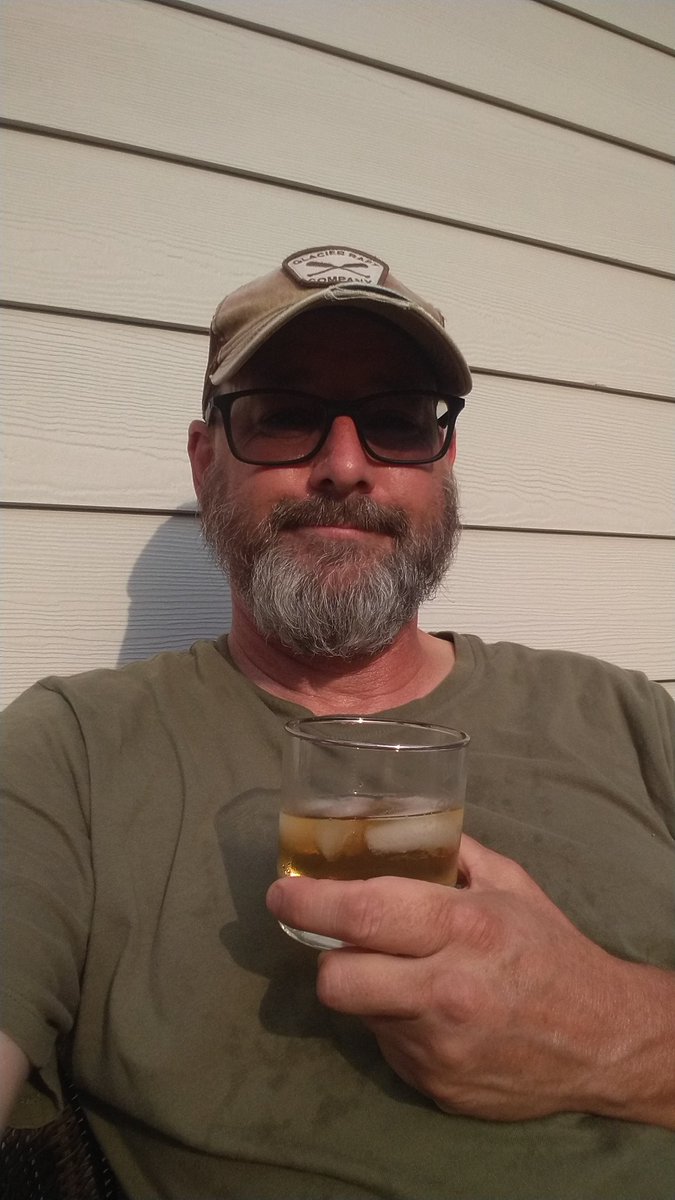 telecrypto75's tweet photo. Happy vacation day #SHIBARMY!
MOAB or bust!
#Whiskey #Bronco #USA #UTAHBOUND https://t.co/laFz7XFVA2