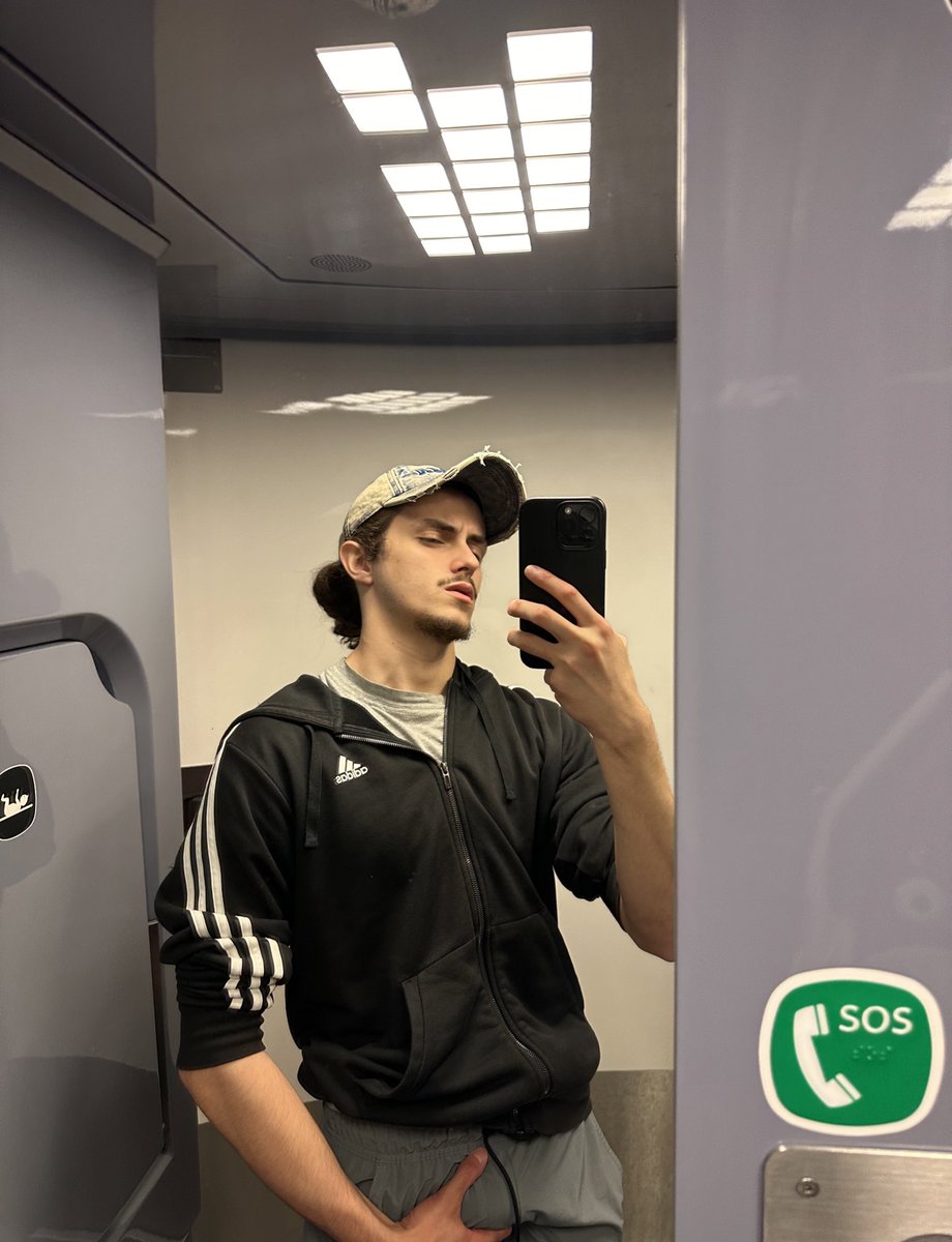 FontangR's tweet photo. it's too late for anyone to see https://t.co/XD1D3tqen4