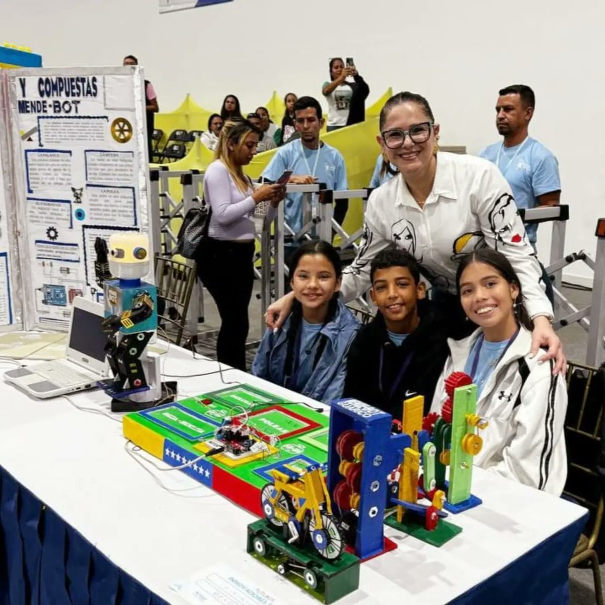 Fundabit_'s tweet photo. #Entérate 📢 Gracias a nuestro Presidente @nicolasmaduro y a nuestra Ministra Yelitze Santaella @_laavanzadora , tutores de la Fundación Bolivariana de Informática y Telemática (Fundabit) y estudiantes a nivel nacional participan en las Olimpiadas Nacionales de Robótica 2024. https://t.co/0PghzbcfGS
