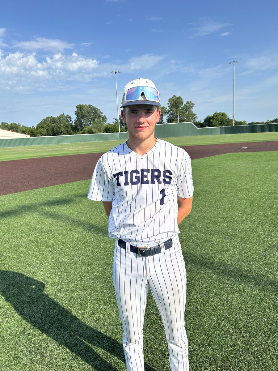 FiveToolOK's tweet photo. #MantleWS F: @DTigerBaseball Cecil 16U 8, US Nationals MidSouth White 16U 0
PoG: @AidanSharp54 3-3, 2B, RBI, 2R
Pitcher: @BobbyBarroww1 4.2 IP, 6K, H, 0R https://t.co/1QDF805mnA