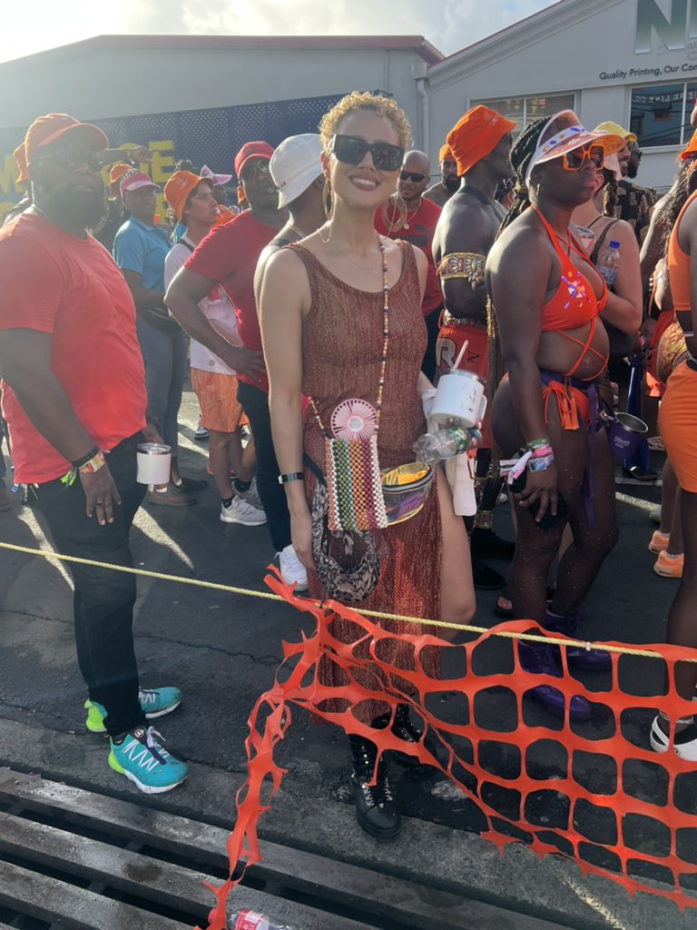 DwayneTheArthur's tweet photo. @missnemmanuel  In the building #saintluciacarnival #slu https://t.co/wjq5mFtLOZ