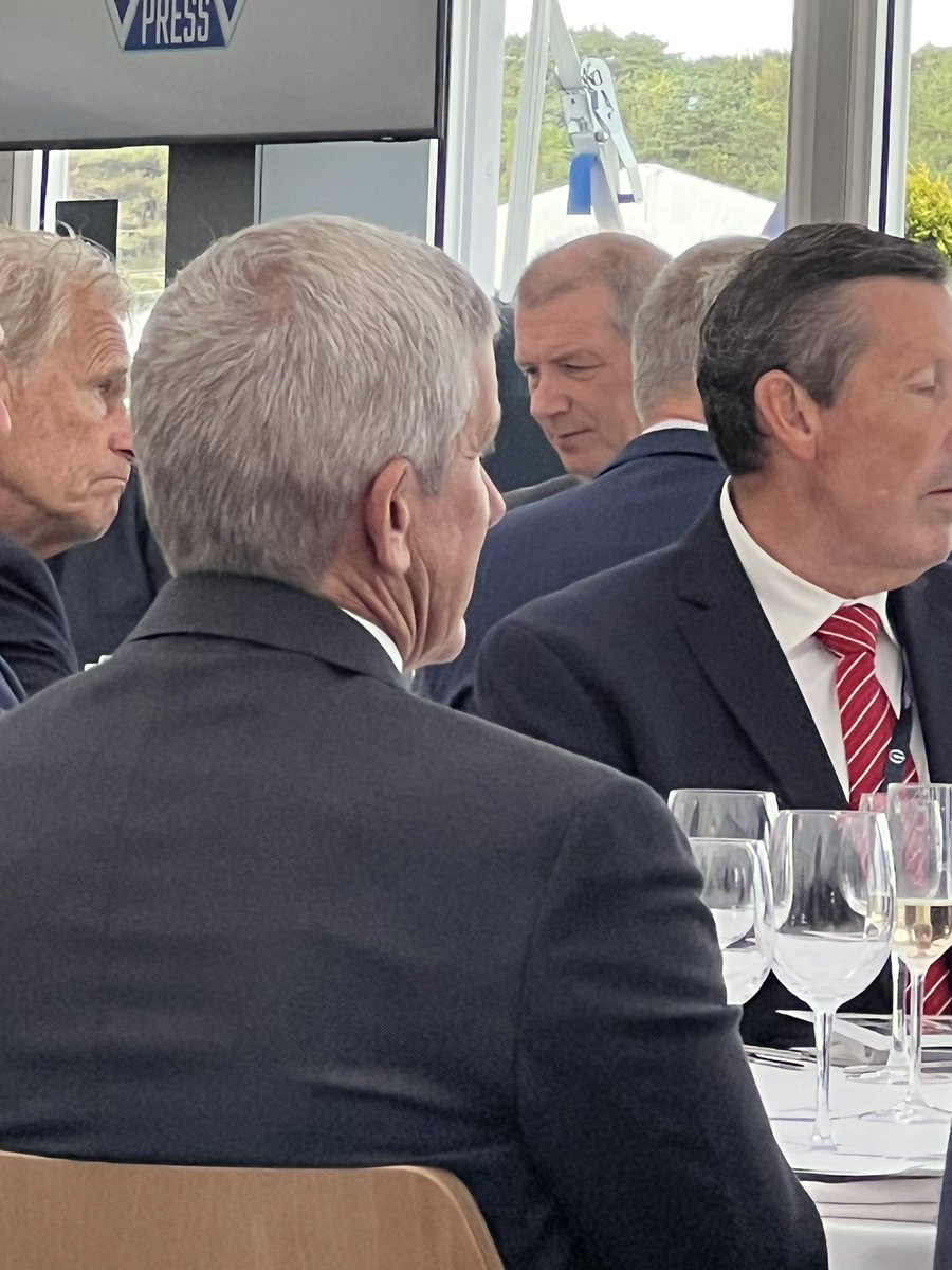 colinberlin's tweet photo. Best work do of the year, the AGW dinner this evening, had a chat with Jay Monahan, Guy Kinnings, Rick Shiels and @MSQSteveM 
Not the worst four ball. #WedgeIssues
#Sportsbiz https://t.co/R7zugpmMt8