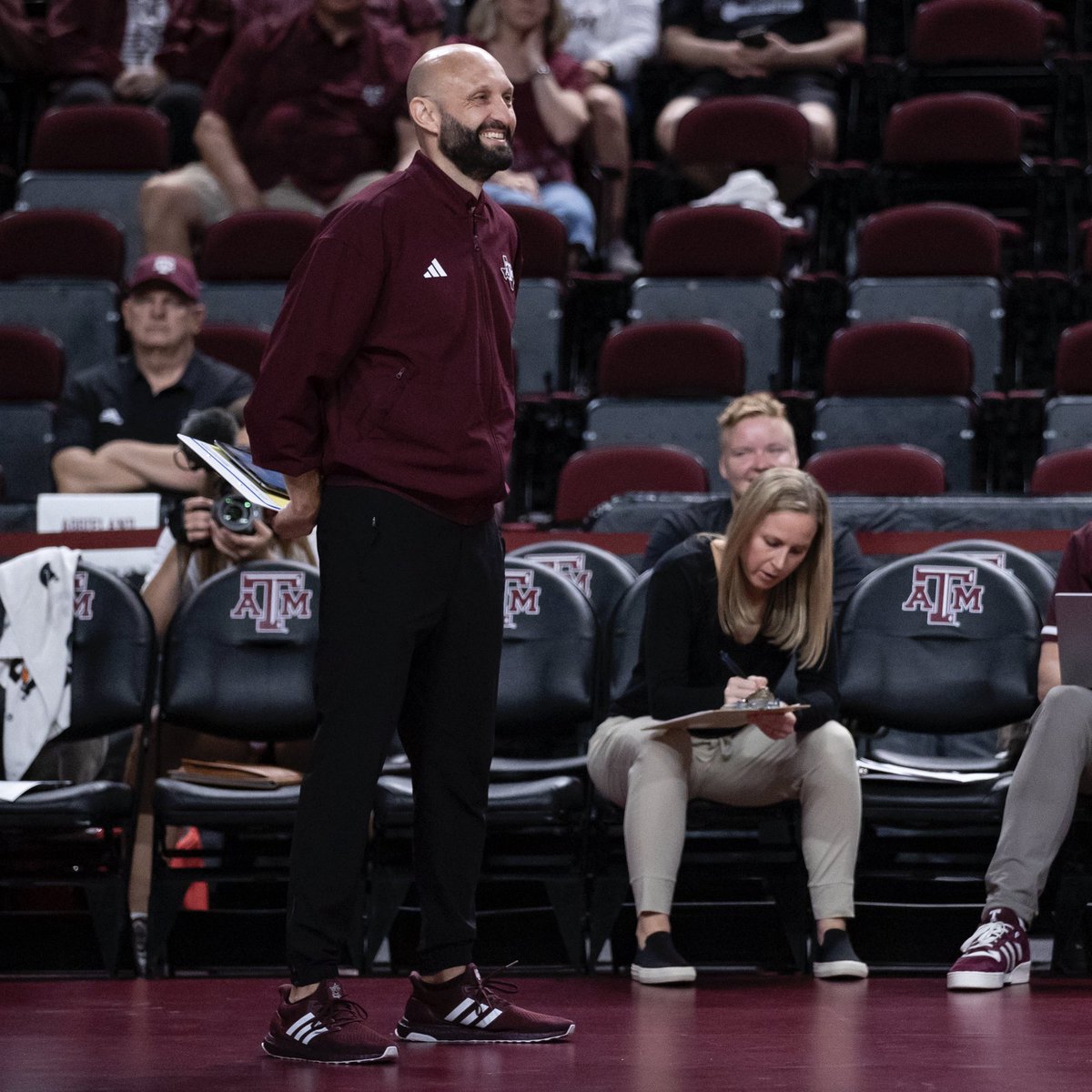 Coach Morrison and the United States sweep the group stage of the NORCECA U19 Championships after beating Puerto Rico in their third game‼️

S1: 25-20 ✅
S2: 25-17 ✅
S3: 25-22 ✅

#GigEm // #AggieVB // <a href="/J_Morrison000/">Jamie Morrison</a>