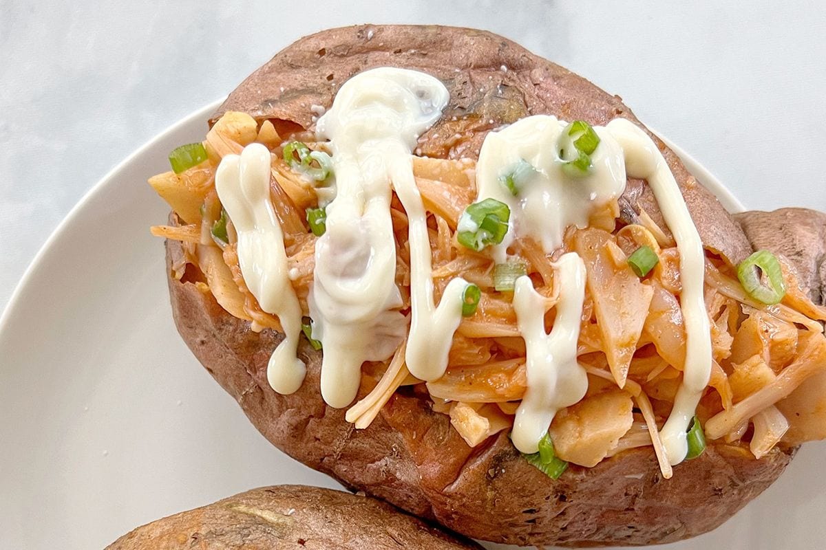 HealthRecipes4u's tweet photo. 25 Vegan Sweet Potato Recipes You’ll Want To Make Over and Over Again https://t.co/UlQ18ELDsx https://t.co/QCHNcnAXpO
