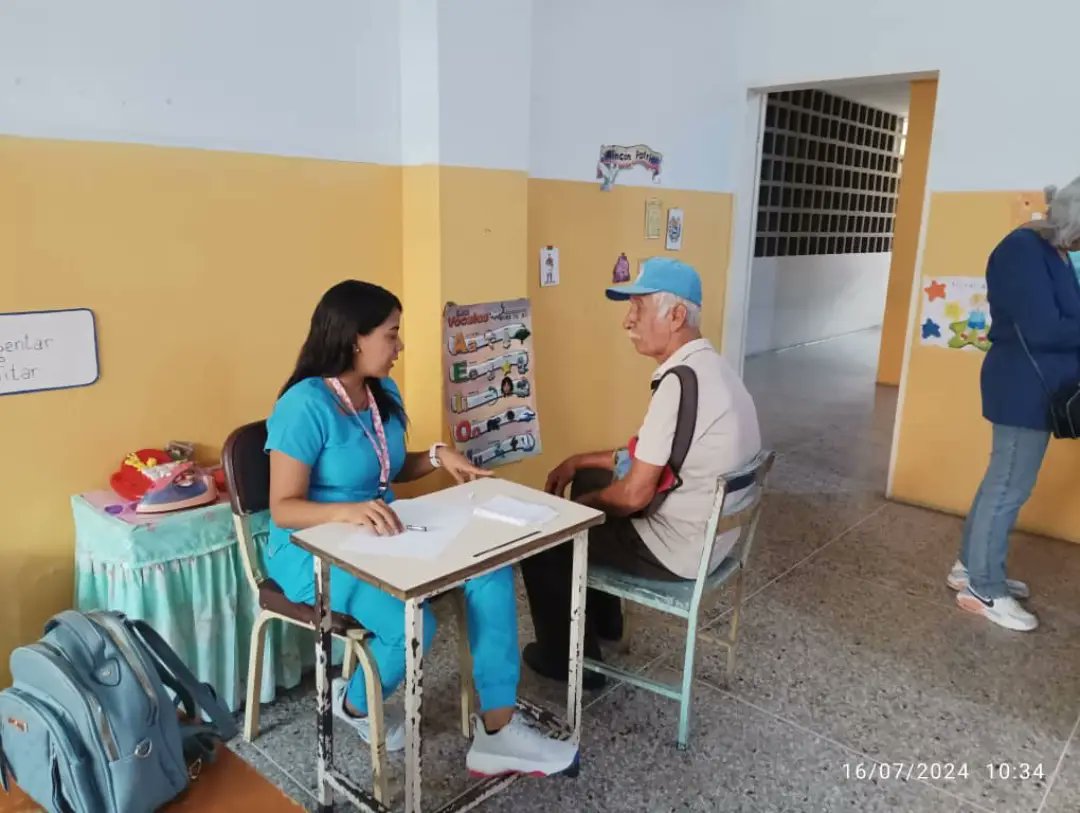 #EsNoticia || Fundasalud atendió a abuelos de El Paramito con más de 7 mil medicamentos 

<a href="/MinSaludVE/">MPPSalud</a>
<a href="/MagaGutierrezV/">Magaly Gutiérrez Viña</a>
<a href="/Gerardo4fPsuv/">Gerardo Márquez</a>
<a href="/GobTrujillo/">Gobierno de Trujillo</a>
<a href="/CiudadTRU/">Ciudad Trujillo</a>
#VenezuelaUnidaAvanza
#TrujilloEnRevolución