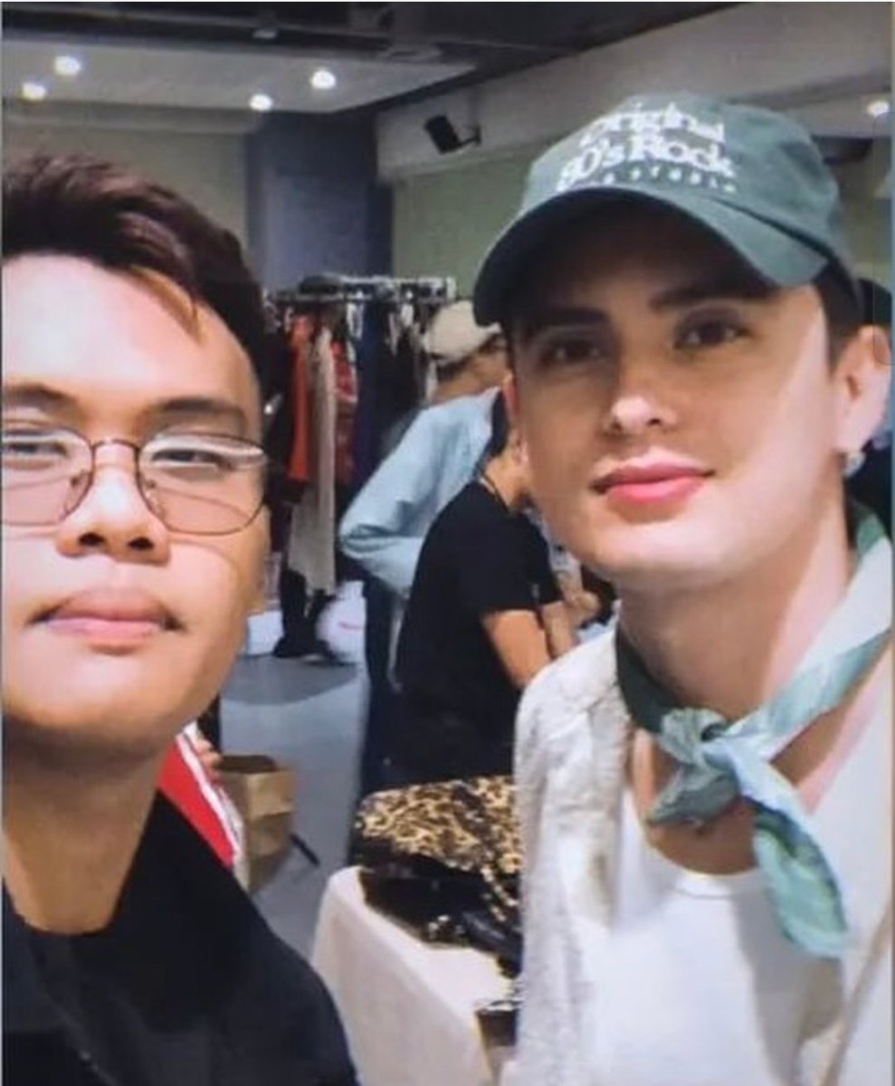 aussiejboy's tweet photo. Bloggers United PH'20 ✨
#bloggersunitedph
#BU20 #BloggersUnited
#ContentCreatorzBazaar
#MegaTradeHall
©️ danteninss
#JamesReid | James Reid @tellemjaye https://t.co/a57BB1fviU