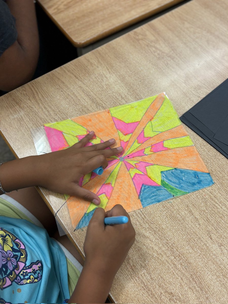 KidscareGCSD's tweet image. Archery, stained glass art, the ice cream truck, and a power outage today @GreeceCentral! We were definitely in the Renaissance! 😉 #Back2TheFuture