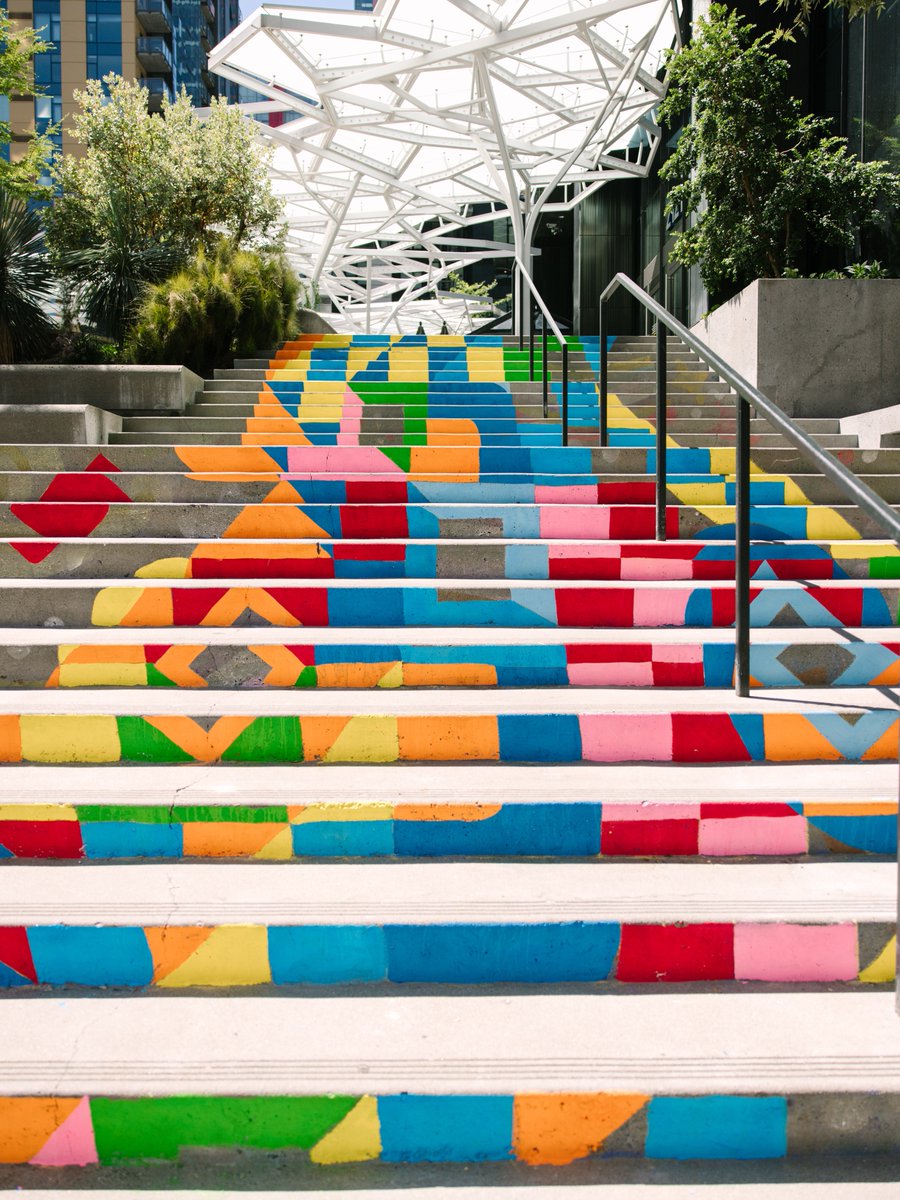 southlakeunion's tweet photo. The stairs at Day 1 Playfield and Van Vorst Plaza are now adorned with stunning chalk art by #UrbanArtWorks! 🎨✨ Come check out these vibrant masterpieces and snap some pics. https://t.co/w8j01ZZZxq #SummerInSLU #PhotoOp #SummerGames #SummerInSLUGameOn #PublicArt https://t.co/Gq51JWTwoT