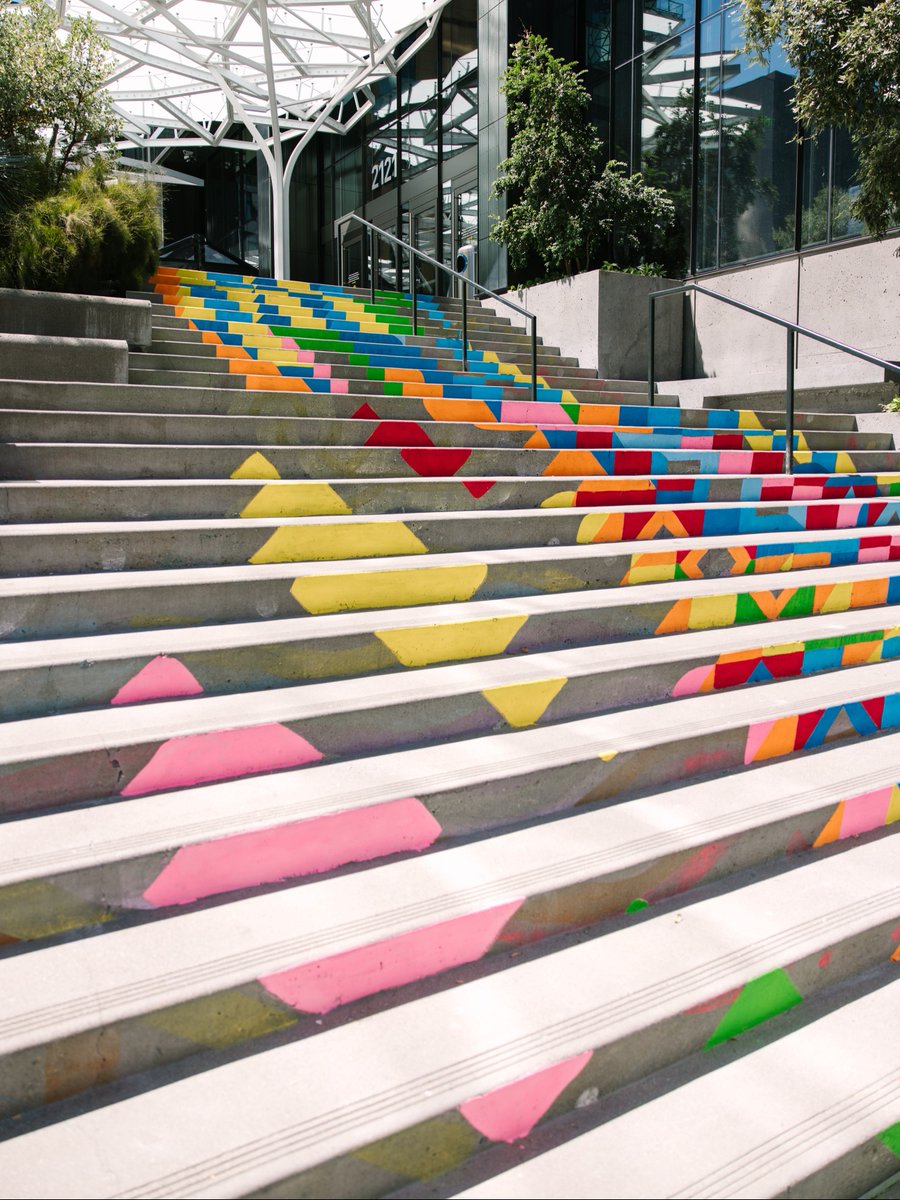 southlakeunion's tweet photo. The stairs at Day 1 Playfield and Van Vorst Plaza are now adorned with stunning chalk art by #UrbanArtWorks! 🎨✨ Come check out these vibrant masterpieces and snap some pics. https://t.co/w8j01ZZZxq #SummerInSLU #PhotoOp #SummerGames #SummerInSLUGameOn #PublicArt https://t.co/Gq51JWTwoT