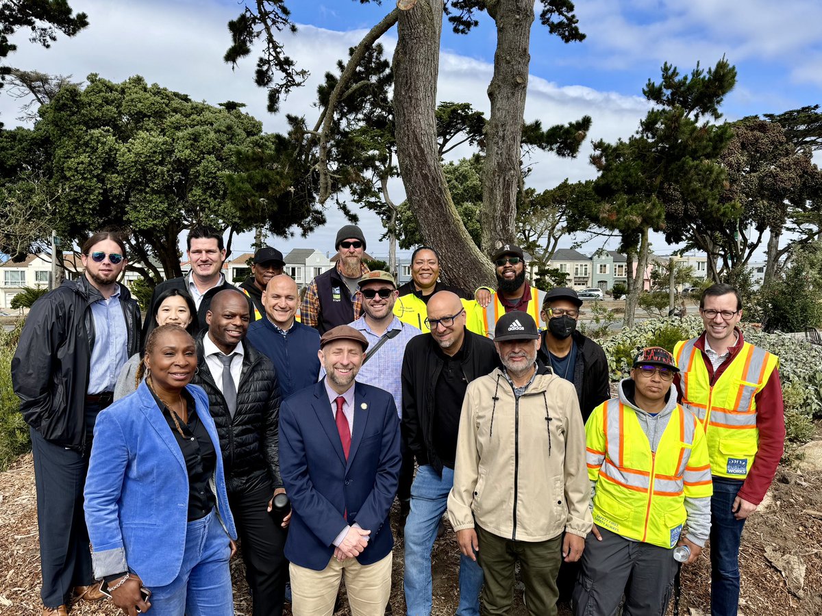 NCDCLCTF's tweet photo. At Mario De La Torre Academy, our Foundation works with stakeholders to advance community workforce objectives of the City. Thank you @SFHumanServices @sfpublicworks @liuna261 @RecParkSF @NCDCL for advancing @JoelEngardio &amp; @LondonBreed vision for the Westside. https://t.co/TWx8E59GsC
