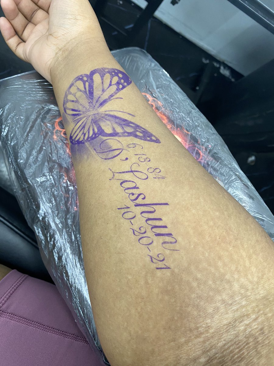 solobutta's tweet photo. First tat rest up mommy💙💙🕊️🕊️ https://t.co/FdkJh2JYsP