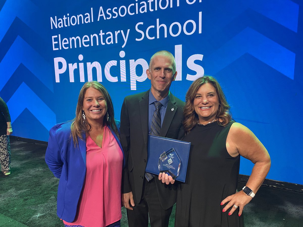 BrettLobben's tweet photo. A huge thank you to my MN family of school administrators. Your support, encouragement, &amp; collaboration is everything. Thank you MESPA &amp; NAESP for the amazing honor of National Outstanding Assistant Principal. 

One last time…#letsgoPV!

@MESPAprincipals @NAESP #principalsUNITED https://t.co/blTDikFlHC