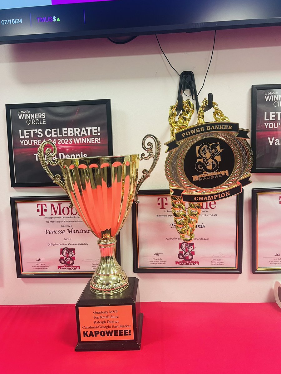 First picture was Q2 2023, when Locust earned both the Mamba Chain and The KAPOWEEENATION trophy. That’s <a href="/JaQuezTMO/">Kelvin Jaquez</a> doing “The GodFather” pose. 1 yr later Q2 2024, history repeats itself. Since Kelvin was off <a href="/KyraPTMO/">Kyra Perez</a> stepped in to replicate the pose. <a href="/MrDennisJones/">Dennis Jones</a> <a href="/ChappyCLT/">Matt Chappell</a>