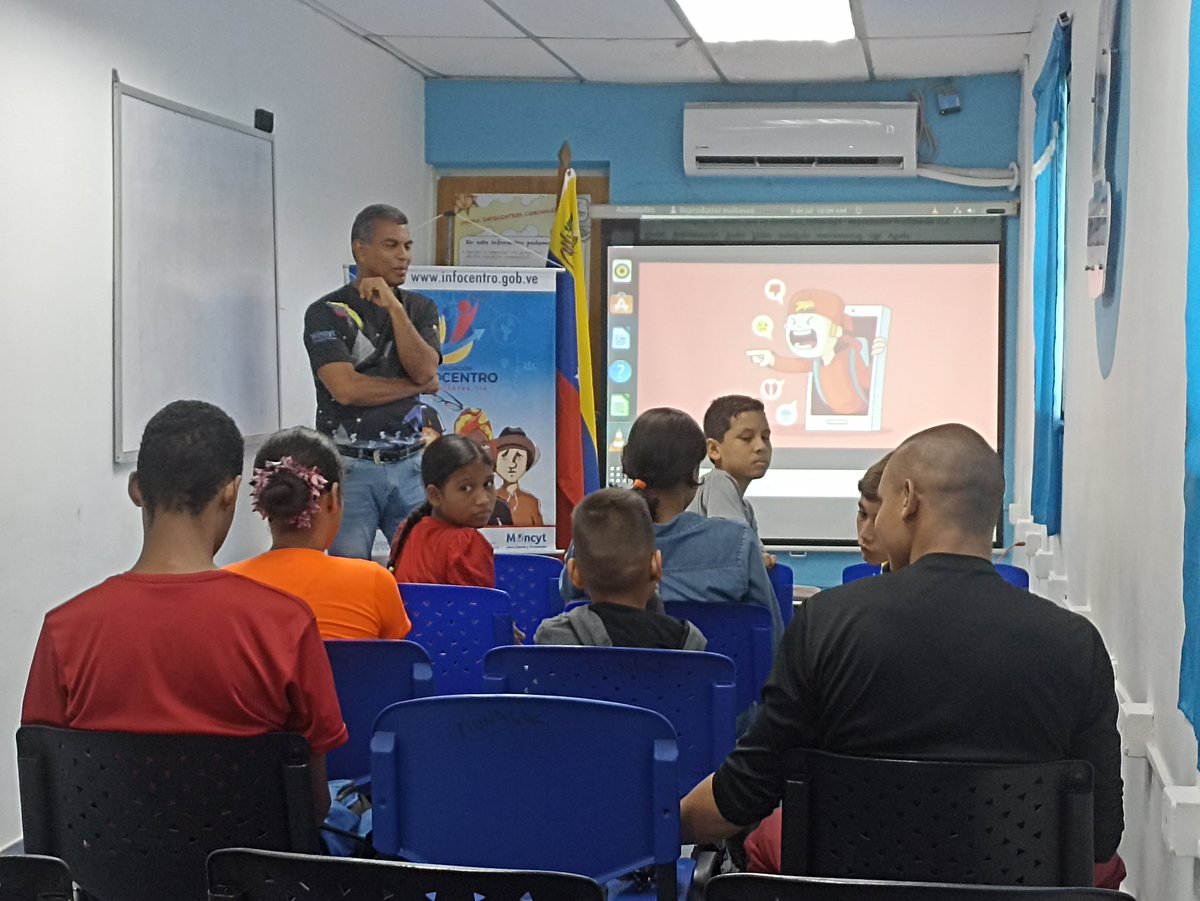 infomon25's tweet photo. El Video-Foro "Ciberbullying: el acoso que no descansa",   realizado en el Infocentro Los Guaritos con niños y adolescentes de nuestra comunidad, estuvo enfocado en el uso ético y responsable de Internet, como medida de seguridad, para evitar el ciberbullying. https://t.co/OcQZ0syYCG