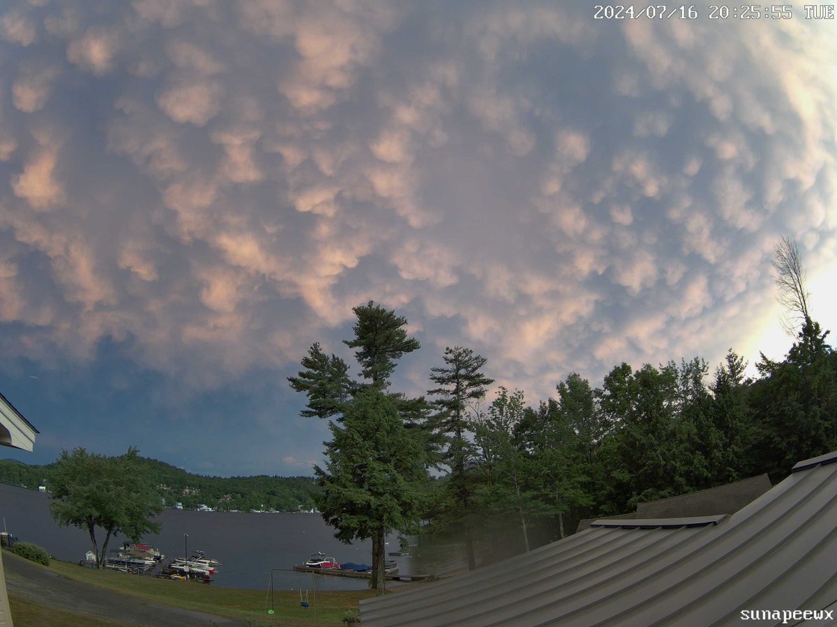 sunapeewx's tweet photo. 16 Jul 2024—Good night #Sunapee. The sunset tonight was at 8:25 PM. The forecast low for tonight is 64ºF #NewHampshire #weather #NHwx https://t.co/XHabOGlVEB