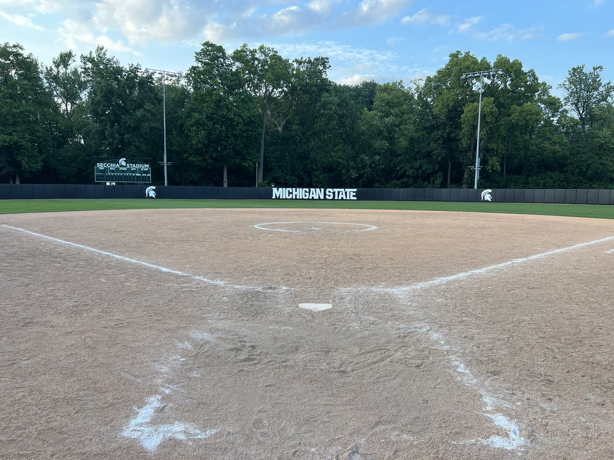 CollegeBDJocks's tweet photo. That’s a wrap Michigan State. The deafening silence in East Lansing is upon us. But what a tremendous day at the @CBJ_Games Great players, awesome college coach support, and tremendous plays galore. Thank you @ShoMcDonald and her staff for the hospitality. See ya next year Purdue https://t.co/V6VQhKWIUE