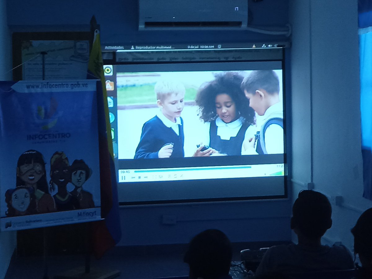 infomon25's tweet photo. El Video-Foro "Ciberbullying: el acoso que no descansa",   realizado en el Infocentro Los Guaritos con niños y adolescentes de nuestra comunidad, estuvo enfocado en el uso ético y responsable de Internet, como medida de seguridad, para evitar el ciberbullying. https://t.co/OcQZ0syYCG