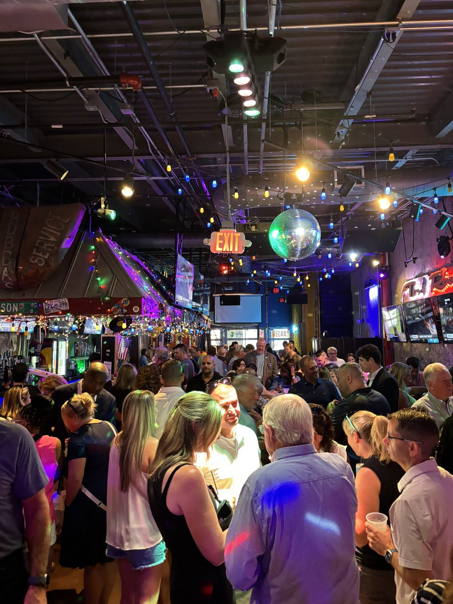 Goertzen_edu's tweet photo. Packed house at the @GetSchoolAI event! Love meeting &amp; getting to know the great folks from @NAESP #nashville https://t.co/xQ3kfzw5CD