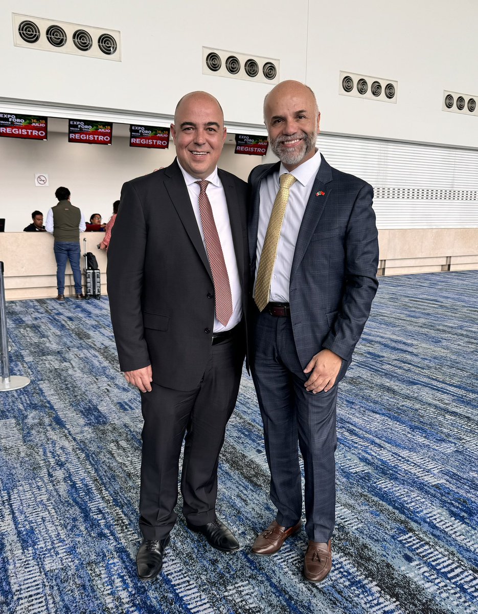 A invitación de nuestro querido amigo Bao Ronglin asistimos a la inauguración de la Expo y Foro de Inversión y Comercio #México-#China 2024, organizada por la Cámara de Comercio Yangtze River México-China, A.C., en el @CentroCitibnmx.

Más de 200 empresas chinas estarán presentes