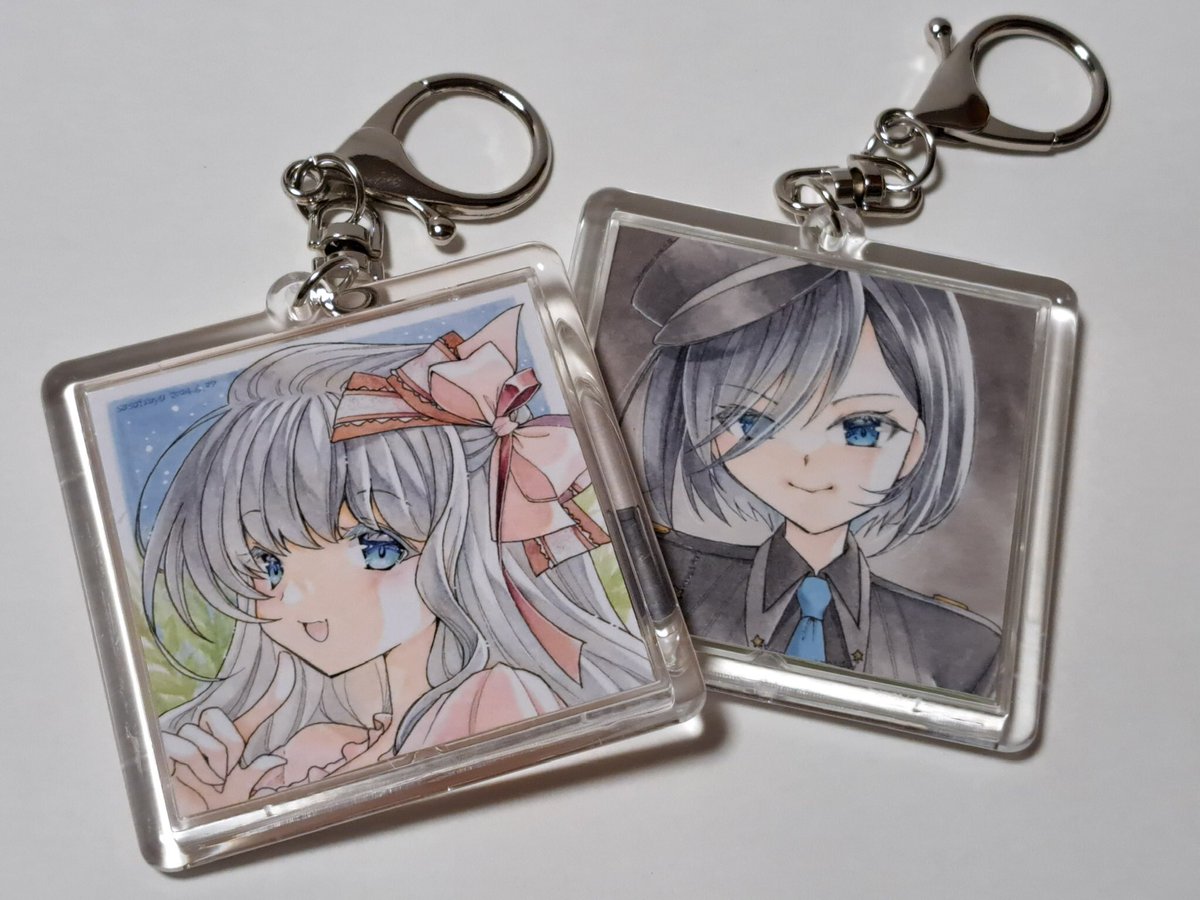 この間描いたミニドローイングはこうなってミニ色紙はこうなって…メルメリィマーケット準備と同時進行なので何を用意したのか分からなくなってきたよ!😂
 #ときめぐり展 