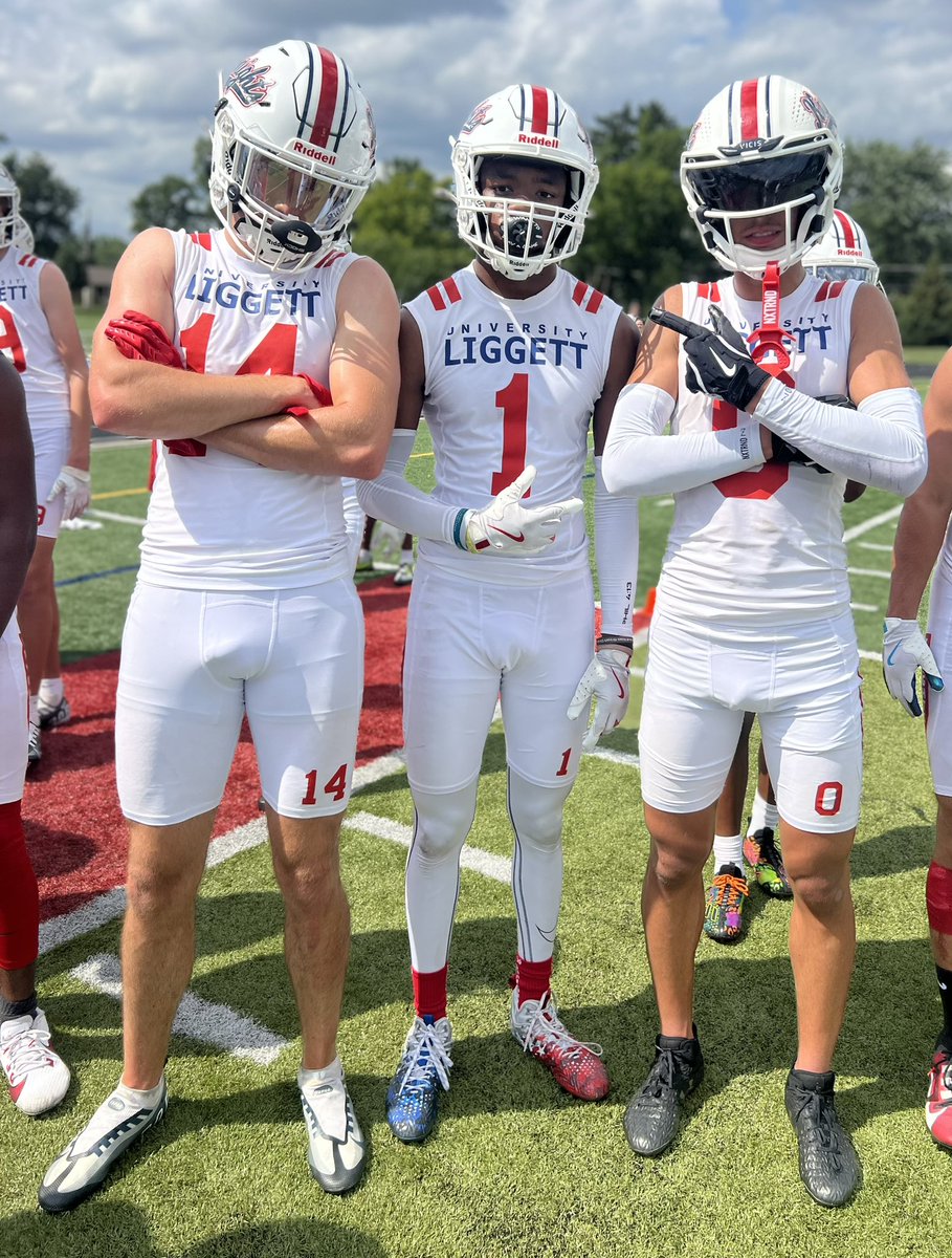 Knights win ALL 3‼️

<a href="/TheDZone/">TheDZone</a> 🏈