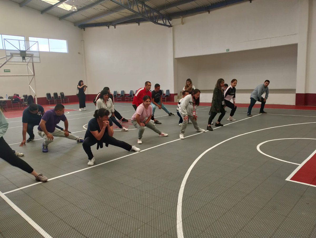 Bienestar_Hgo's tweet photo. 🥋Esta mañana personal de las distintas áreas que conforman la #SebisoHgo, participaron en un taller de defensa personal.

El fomento de actividades de integración ayudan a mejorar los resultados que entregamos a nuestros usuarios.
#SomosBienestar https://t.co/EmV1ZpksWP