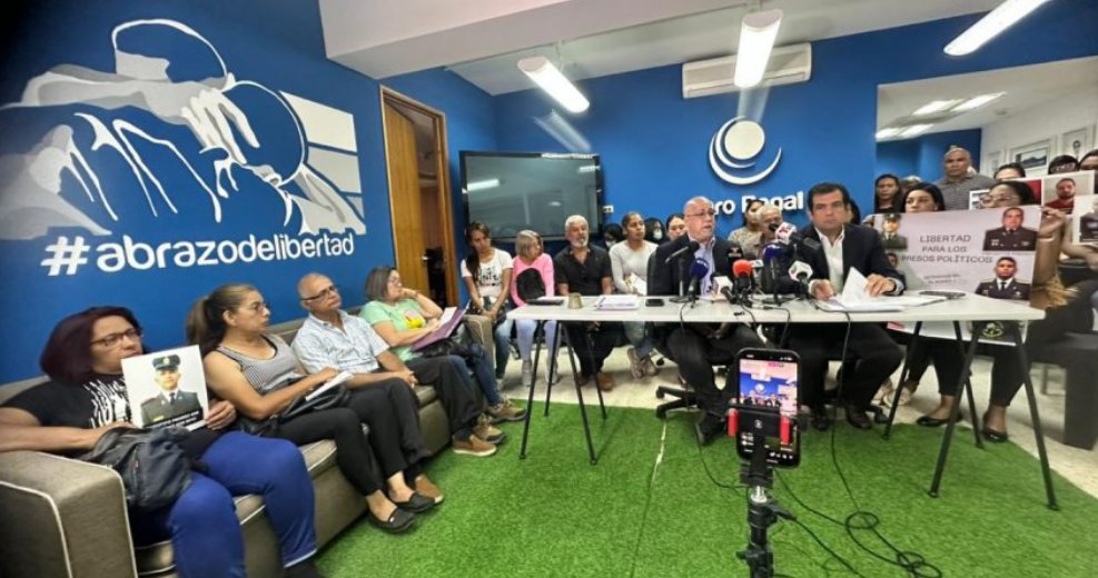 ForoPenal's tweet photo. #16Jl Foro Penal registra 301 presos políticos y 102 arrestos vinculados a eventos electorales durante 2024.
https://t.co/vcDKtXySbB https://t.co/smMrJjKbGk
