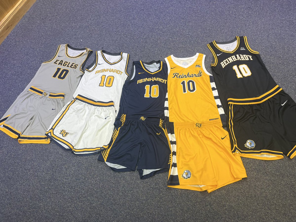 R_U_MBBall's tweet photo. It’s almost that time of year again! 
👀🦅🏀🟡🔵 #94Feet https://t.co/Ee4TzNhKVy