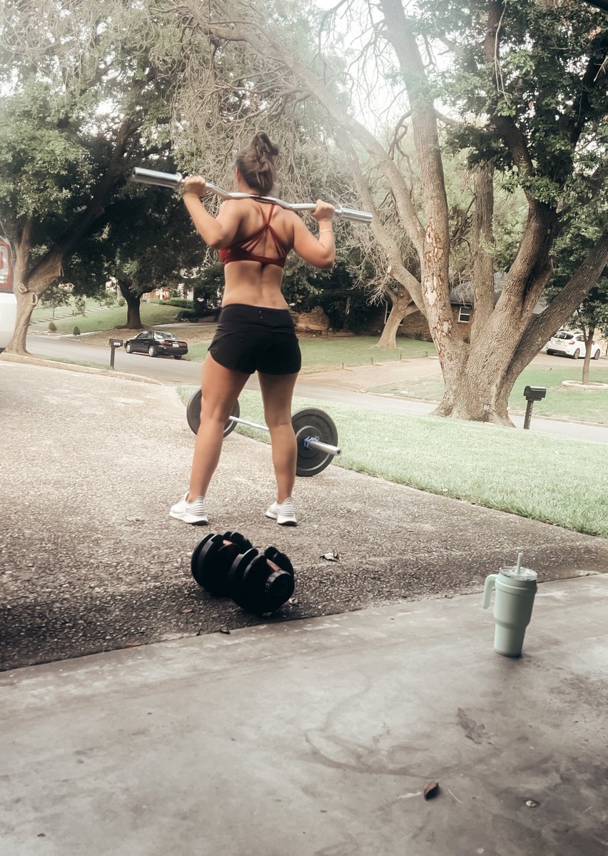 DomTerrase's tweet image. “What if I told you that in six months you were going to have EVERYTHING you wanted? Dream body, business, success, family goals, etc… in six months, it would all be here”.

“All you have to show up and give 100% in that area EVERY DAY for six months”