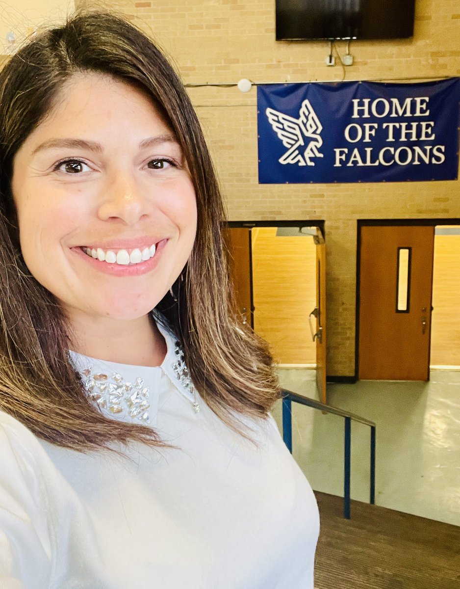 DirectoraMMR's tweet photo. Today was my first official day as the Lively Middle School Principal. I’m excited and eager to continue to work in the community I love and care for so much! Go Falcons! Si se puede! 💙Looking forward to a great year.@AustinISD @LivelyFalcons https://t.co/ao1HUfz8nn
