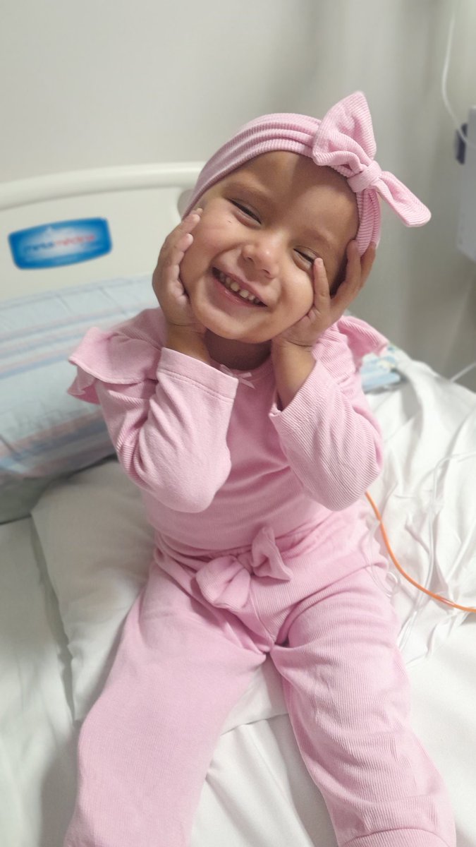 MacAvilaa's tweet photo. Mi bebé,  como muchos niños que estan a la espera, merecen una segunda oportunidad ❤️‍🩹🎗

El pinchazo no duele, la espera si! 
Ayudanos 🙏🏻❤️‍🩹 https://t.co/KdCUCgbYwa
