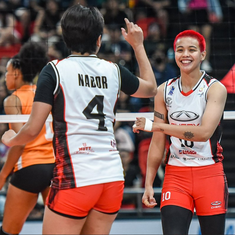 JennyBalang's tweet photo. Congratulations Chery Tiggo on your first win of the reinforced conference!
Cheers to you my love Ara Galang, I'm just so happy to see you back at the court again.🏐💪🩷 https://t.co/q9XcfEN3pg