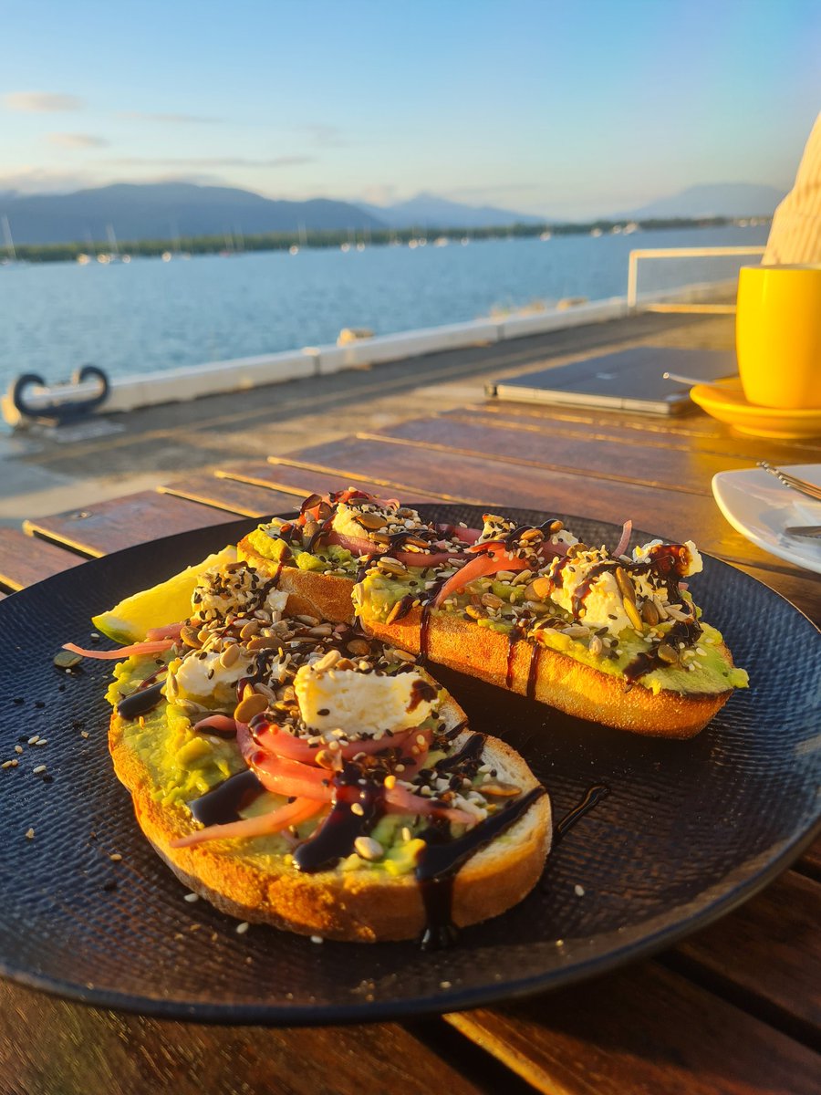 Delicious breakfast in the rising sun <a href="/VoM_2024/">Viruses of Microbes 2024</a> There is no better way to start an interesting conference day #VoM2024PhotoChallenge