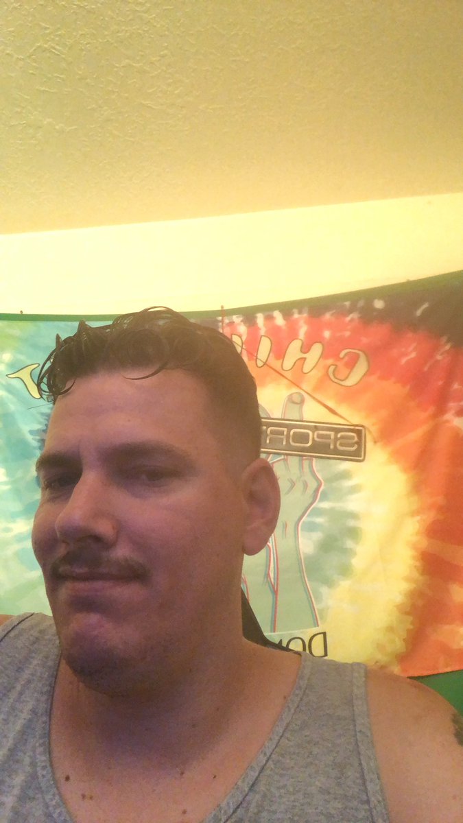 Mthomas951's tweet photo. It’s crazy how good a fresh hair cut will make you feel well at least make me feel lol. Look good feel good that’s what people be saying #Mmemberville #WeedLovers #420friendly #420gamer #freshcut #loveIsland https://t.co/AkrQspUNNq
