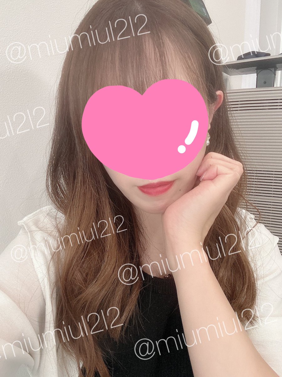 miumiul2l2's tweet photo. お久しぶりです🩷
先日美容院に行って3年振りに
前髪切りました〜🤭🌼
ずっと前髪長くて流してたから新鮮✨

全然ポストしてないのに
お問い合わせして下さる方が居て
本当にありがたいです🙇🏻‍♀️🩷💓
リピーター様に日々感謝🥲🫶🏻
ありがとうございます〜😭🙏🏻🩷 https://t.co/PkwCrEMOej