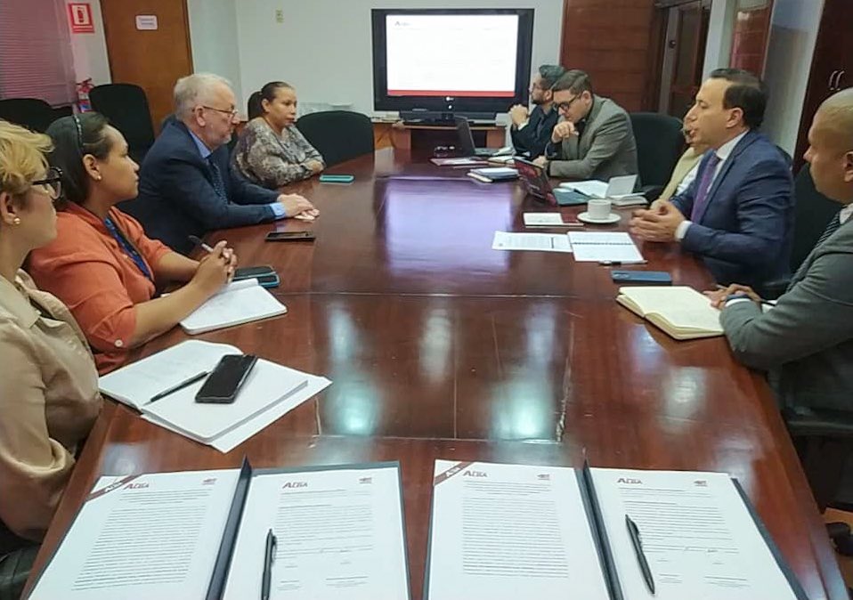 Banco del Alba tweet media