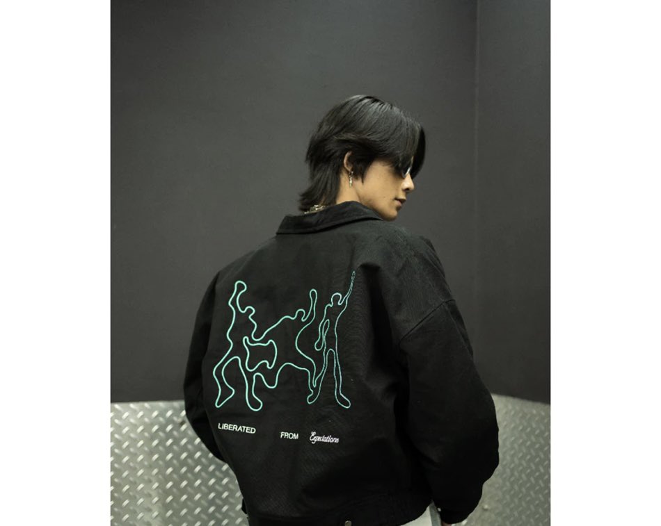 prvstudio's tweet image. 3. ￼Owners Boxy Work Jacket - Liberate - Jaket Hitam Terlaris
Link shopee: s.shopee.co.id/9f0ZsCO1Wy
Link tokped: tokopedia.link/RY8vyz2biLb