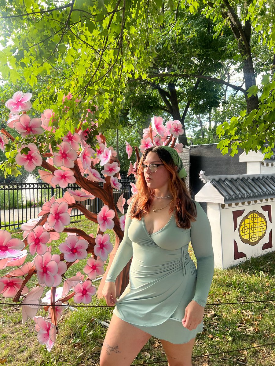 YeonjunsBeReal's tweet photo. So many photos from the Philly Chinese Lantern Festival, I had so much fun and it was beautiful <3 https://t.co/j8mY8oQNtL