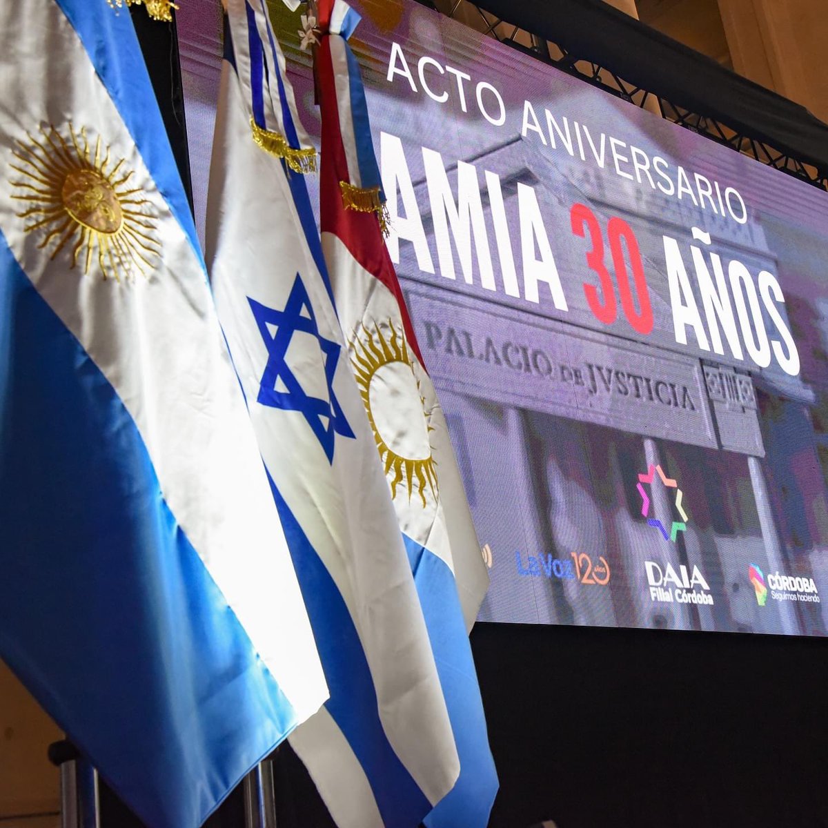 Julián M. López tweet media