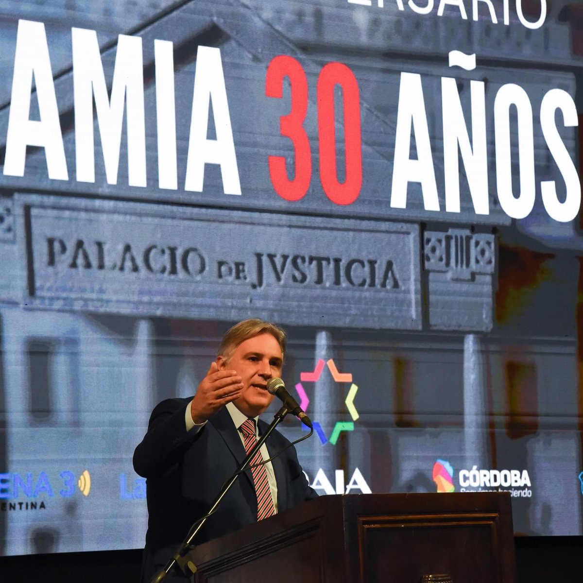 Julián M. López tweet media