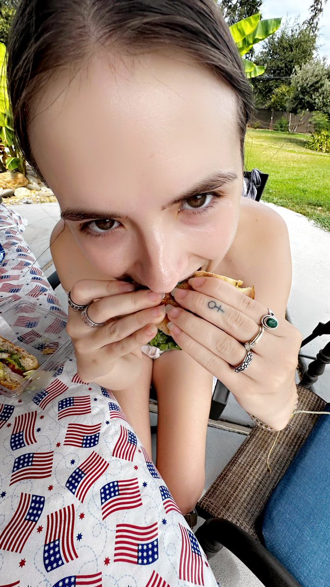 Murphysauce's tweet photo. this your girl ? https://t.co/hap156sflf