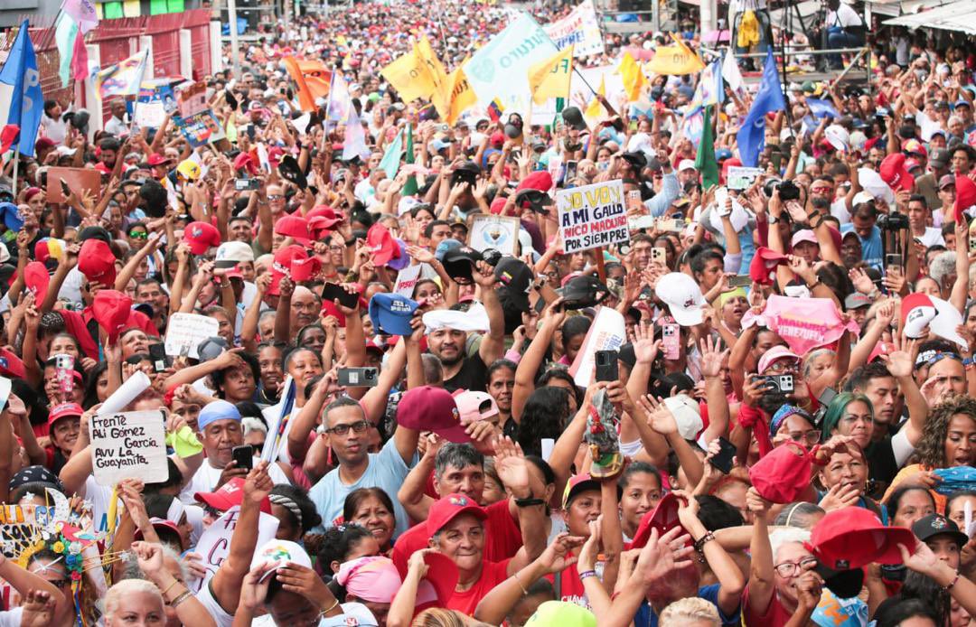 delcyrodriguezv's tweet image. Hoy, en La Vega, el pueblo en la calle acompañó a nuestro Pdte. @NicolasMaduro. Unidos superamos las dificultades y con esa misma unión triunfaremos el #28Jul para seguir conquistando paz, prosperidad y futuro.